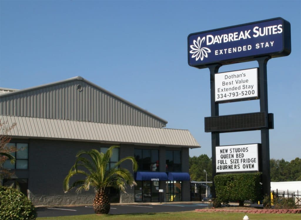Daybreak Suites in Dothan, Alabama